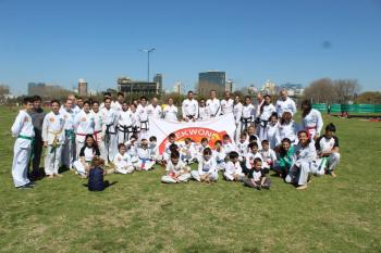 Clase de Danes abierta por el día de la Primavera - Foto grupal con todos los participantes - 21SEP2019
