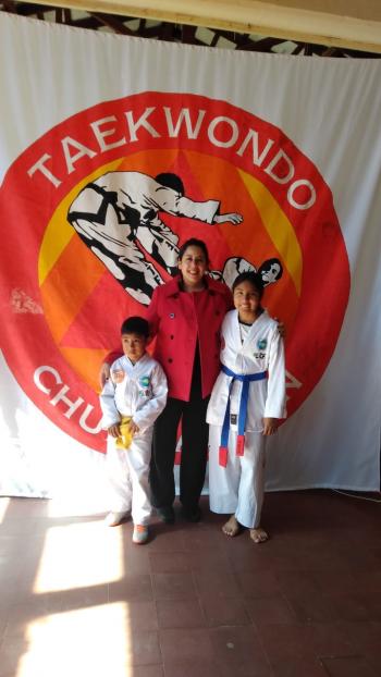 Lara y Julián, los hijos de Ricardo con mi Sabonnim en Rosario de la Frontera - Salta
