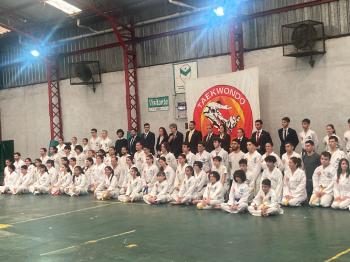 EXAMEN DE GRADUACION - Foto grupal del grupo de adultos - 17MAR2024
